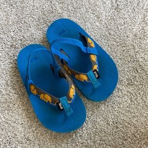 Teva - size 8 flip flops